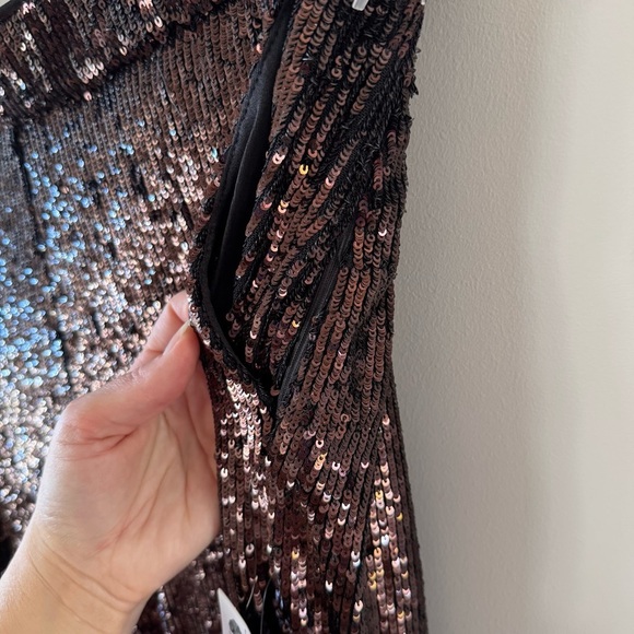 NWT! Express Pull-On High Waisted Sequin Wide Leg Pant - Short Length - Picture 3 of 9